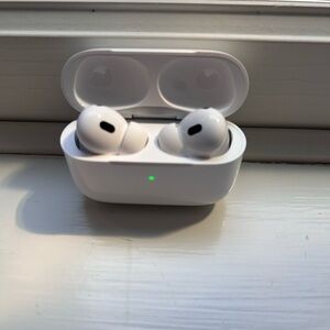 AirPod Pro gen 2s with receipt Flash sale